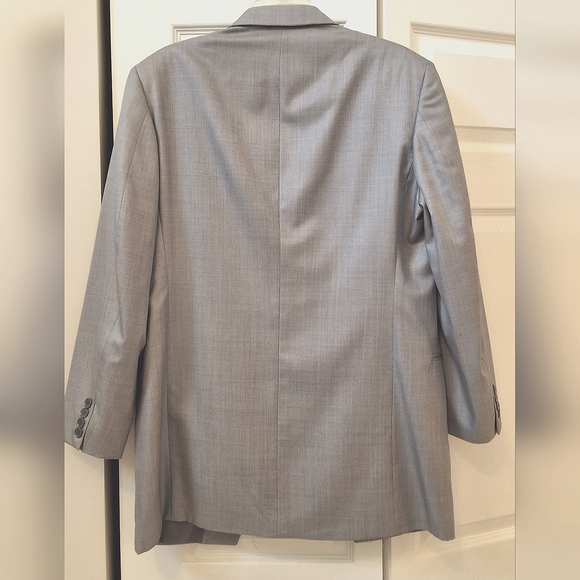 Raspinni,(Revised)Men's 38R, Medium Gray Blazer - Picture 6 of 10